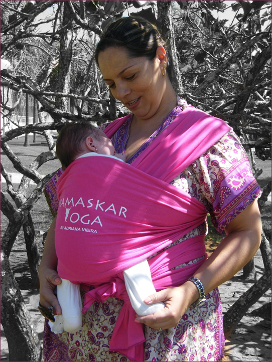 namaskarYoga-Carregadores de bebês fazem bem a saúde de ambos , mãe e bebê - wraps/slings